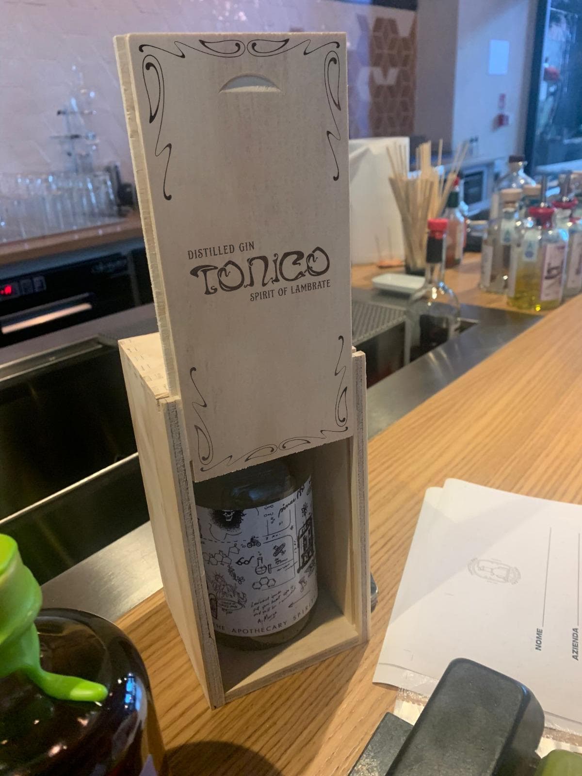 Confezione regalo in legno "Tonico — Spirit of Lambrate"